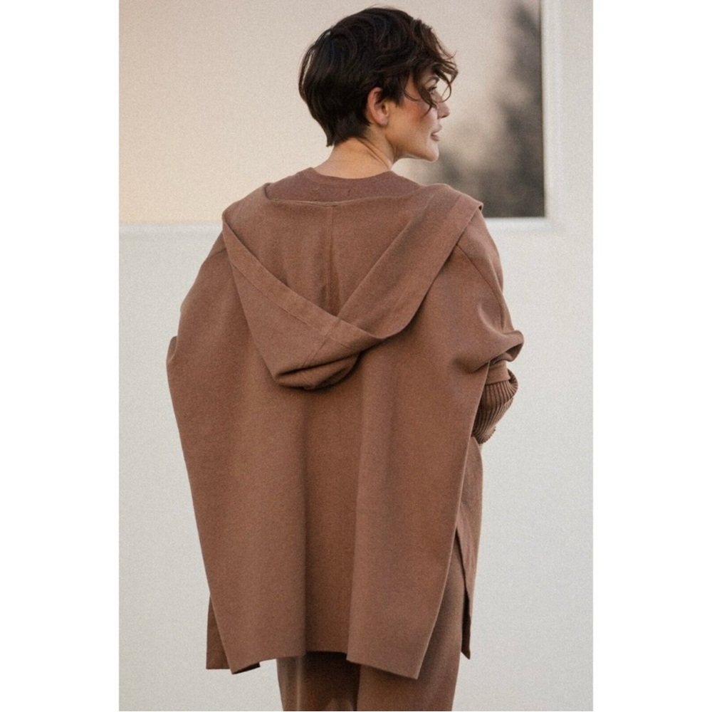 Jarbo Women’s Brown Harper Double Knit Pima Hooded Cape w/ Stretch, Size L/XL - Picture 2 of 10